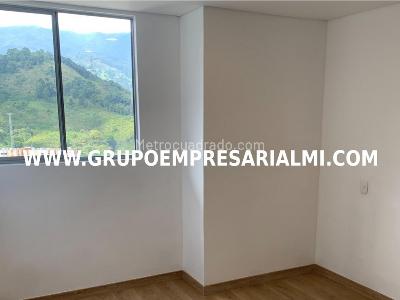 Apartamento de 2 alcobas en venta en San Jose, Sabaneta, 72 m² · foto 19 de 20