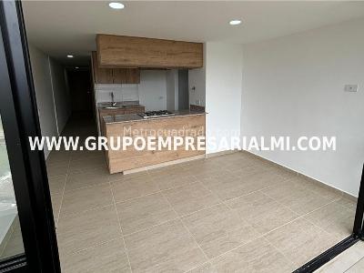 Apartamento de 2 alcobas en venta en Niquia, Bello, 52 m² · foto 1 de 20