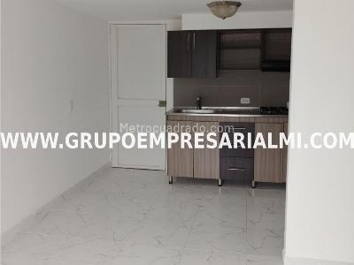 Apartamento de 3 alcobas en venta en La Navarra, Bello, 55 m² · foto 2 de 20