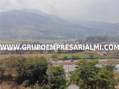 Apartamento de 3 alcobas en venta en La Navarra, Bello, 55 m² · foto 12 de 20