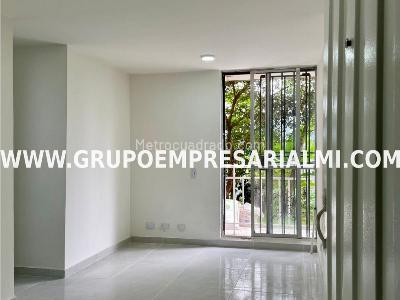 Apartamento en venta en Robledo, Medellín · foto 2 de 20