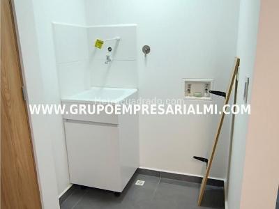 Apartaestudio en arriendo en La Candelaria, Medellín, 65 m² · foto 10 de 20