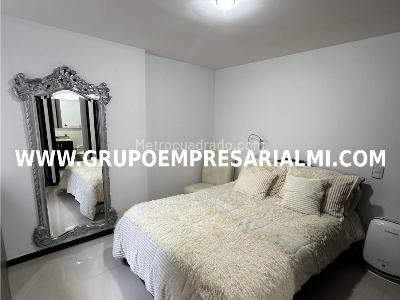 Apartamento en venta en El Poblado, Medellín · foto 3 de 5