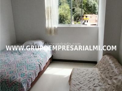 Apartamento de 2 alcobas en venta en Los Alcazares, Sabaneta, 59 m² · foto 14 de 20