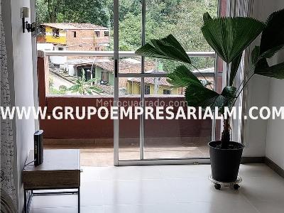 Apartamento de 2 alcobas en venta en Los Alcazares, Sabaneta, 59 m² · foto 2 de 20