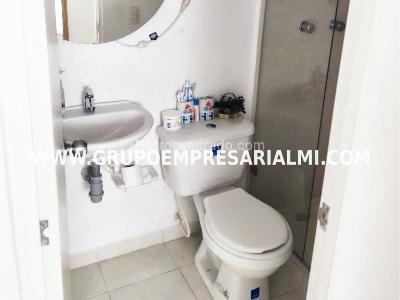 Apartamento de 3 alcobas en venta en Robledo, Medellín, 53 m² · foto 14 de 20