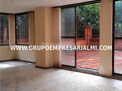 Apartamento en venta en El Poblado, Medellín · foto 2 de 20
