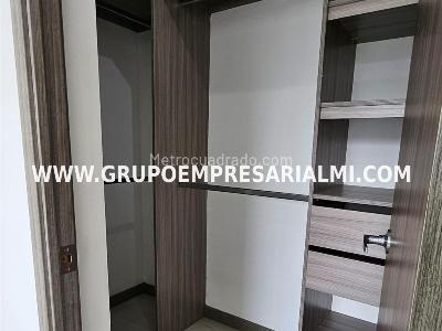 Apartamento de 3 alcobas en venta en San Jose, Sabaneta, 130 m² · foto 11 de 20