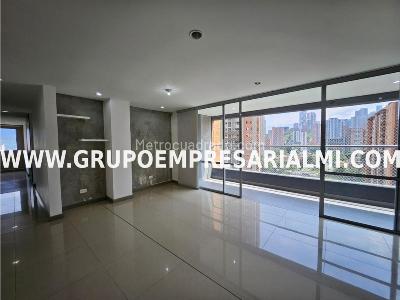 Apartamento de 3 alcobas en venta en San Jose, Sabaneta, 130 m² · foto 3 de 20