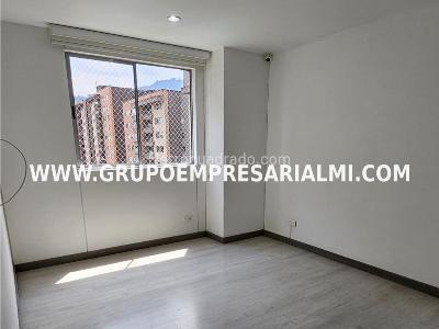 Apartamento de 3 alcobas en venta en San Jose, Sabaneta, 130 m² · foto 6 de 20