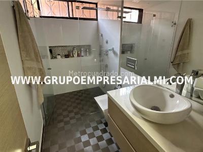 Apartamento de 2 alcobas en venta en El Poblado, Medellín, 112 m² · foto 11 de 20