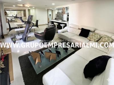 Apartamento de 2 alcobas en venta en El Poblado, Medellín, 112 m² · foto 2 de 20