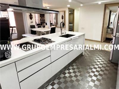 Apartamento de 2 alcobas en venta en El Poblado, Medellín, 112 m² · foto 3 de 20