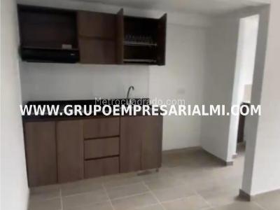 Apartamento de 3 alcobas en venta en Bucaros, Bello, 60 m² · foto 2 de 20