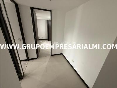 Apartamento de 3 alcobas en arriendo en San German, Medellín, 70 m² · foto 6 de 20