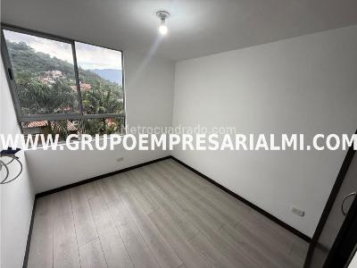 Apartamento de 3 alcobas en arriendo en San German, Medellín, 70 m² · foto 11 de 20