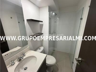 Apartamento de 3 alcobas en arriendo en San German, Medellín, 70 m² · foto 18 de 20