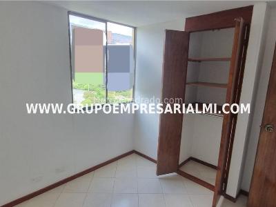 Apartamento en arriendo en Los Colores, Medellín · foto 10 de 20