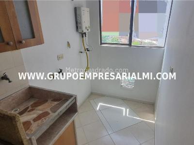 Apartamento en arriendo en Los Colores, Medellín · foto 16 de 20