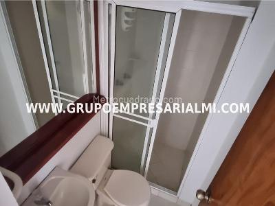 Apartamento en arriendo en Los Colores, Medellín · foto 17 de 20