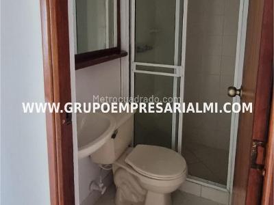 Apartamento en arriendo en Los Colores, Medellín · foto 18 de 20