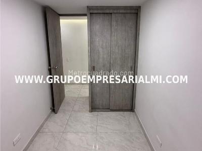 Apartamento de 3 alcobas en venta en La Doctora, Sabaneta, 58 m² · foto 8 de 20