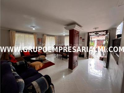 Apartamento de 5 alcobas en venta en Laureles, Medellín, 279 m² · foto 3 de 20