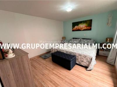 Apartamento de 5 alcobas en venta en Laureles, Medellín, 279 m² · foto 9 de 20