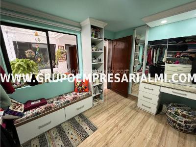 Apartamento de 5 alcobas en venta en Laureles, Medellín, 279 m² · foto 12 de 20