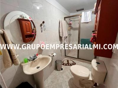 Apartamento de 5 alcobas en venta en Laureles, Medellín, 279 m² · foto 18 de 20