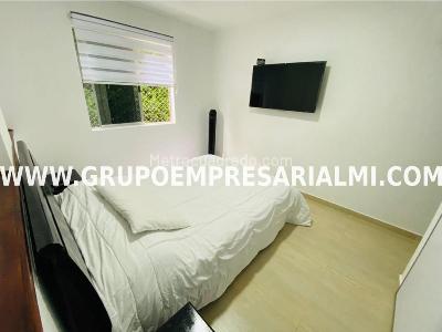 Apartamento de 3 alcobas en venta en Calasanz, Medellín, 75 m² · foto 8 de 20