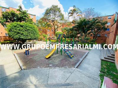 Apartamento de 3 alcobas en venta en Calasanz, Medellín, 75 m² · foto 17 de 20