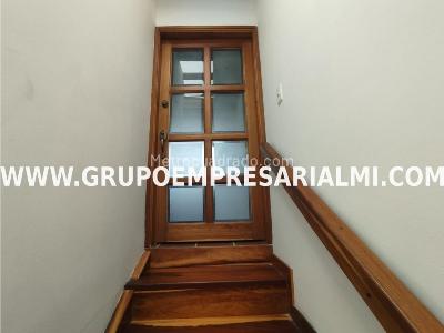 Apartamento de 5 alcobas en venta en Bucaros, Bello, 250 m² · foto 11 de 20