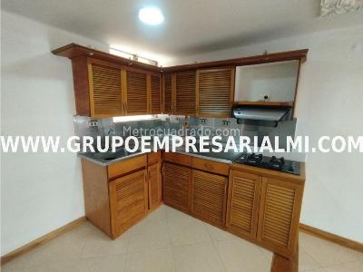 Apartamento de 5 alcobas en venta en Bucaros, Bello, 250 m² · foto 4 de 20