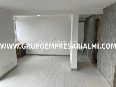 Apartamento de 2 alcobas en venta en Maria Auxiliadora, Sabaneta, 55 m² · foto 3 de 20