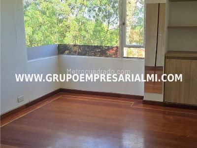 Apartamento de 3 alcobas en venta en Milla De Oro, Medellín, 230 m² · foto 10 de 20