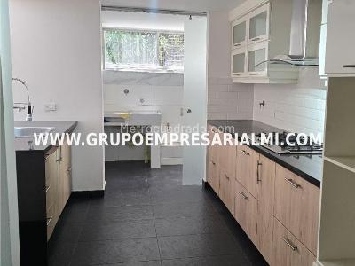 Apartamento de 3 alcobas en venta en Milla De Oro, Medellín, 230 m² · foto 16 de 20
