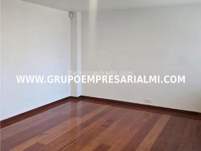 Apartamento de 3 alcobas en venta en Milla De Oro, Medellín, 230 m² · foto 9 de 20