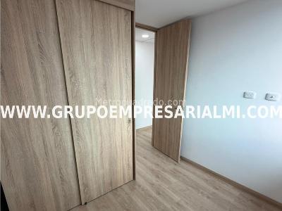 Apartamento de 2 alcobas en venta en San Jose, Sabaneta, 70 m² · foto 7 de 20