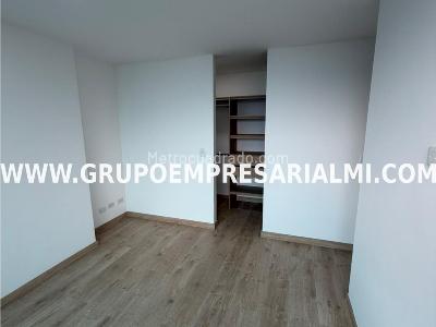 Apartamento de 2 alcobas en venta en San Jose, Sabaneta, 70 m² · foto 8 de 20