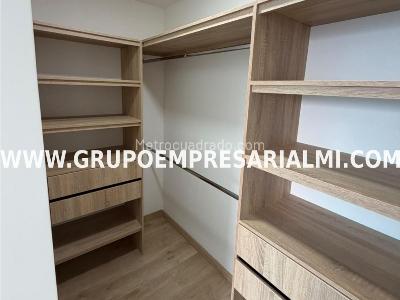 Apartamento de 2 alcobas en venta en San Jose, Sabaneta, 70 m² · foto 11 de 20