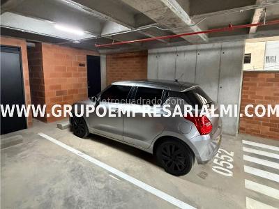 Apartamento de 2 alcobas en venta en San Jose, Sabaneta, 70 m² · foto 16 de 20