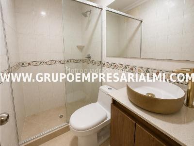 Apartamento de 3 alcobas en venta en Lorena, Medellín, 110 m² · foto 9 de 20