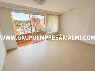 Apartamento de 3 alcobas en venta en Lorena, Medellín, 110 m² · foto 11 de 20