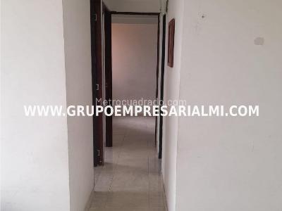 Apartamento en venta en Robledo, Medellín · foto 3 de 20