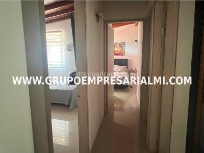 Apartamento de 3 alcobas en venta en Cabañas, Bello, 82 m² · foto 15 de 20
