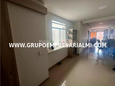 Apartamento de 3 alcobas en venta en Cabañas, Bello, 82 m² · foto 8 de 20