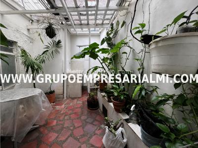 Apartamento de 3 alcobas en venta en Laureles, Medellín, 129 m² · foto 12 de 20