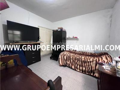 Apartamento de 3 alcobas en venta en Laureles, Medellín, 129 m² · foto 8 de 20