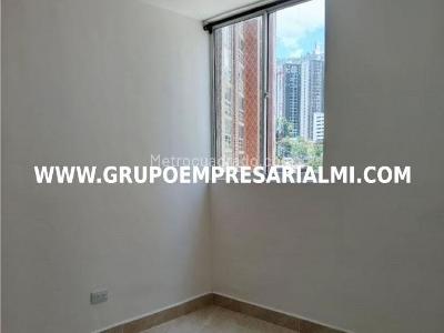 Apartamento de 3 alcobas en venta en Maria Auxiliadora, Sabaneta, 55 m² · foto 14 de 20